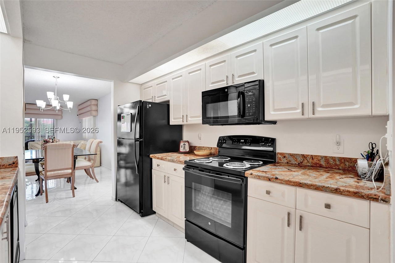Real estate property located at 12955 16th Ct #314M, Broward, Ivanhoe East At Century V, Pembroke Pines, FL
