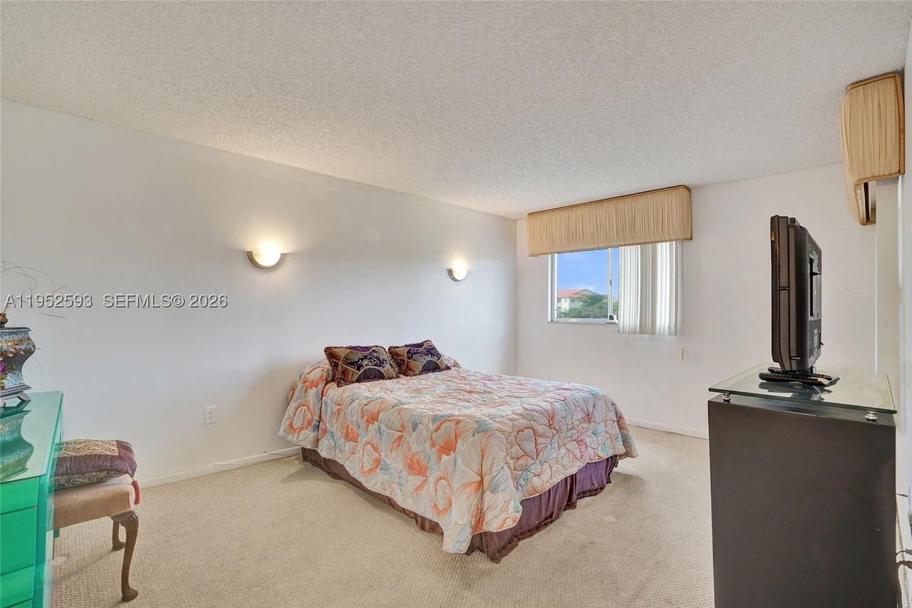 Real estate property located at 12955 16th Ct #314M, Broward, Ivanhoe East At Century V, Pembroke Pines, FL