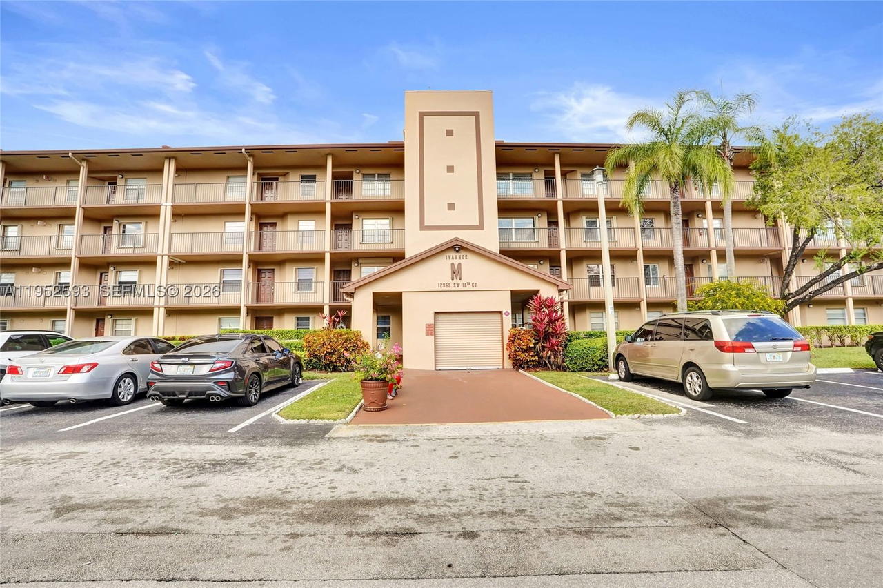 Real estate property located at 12955 16th Ct #314M, Broward, Ivanhoe East At Century V, Pembroke Pines, FL