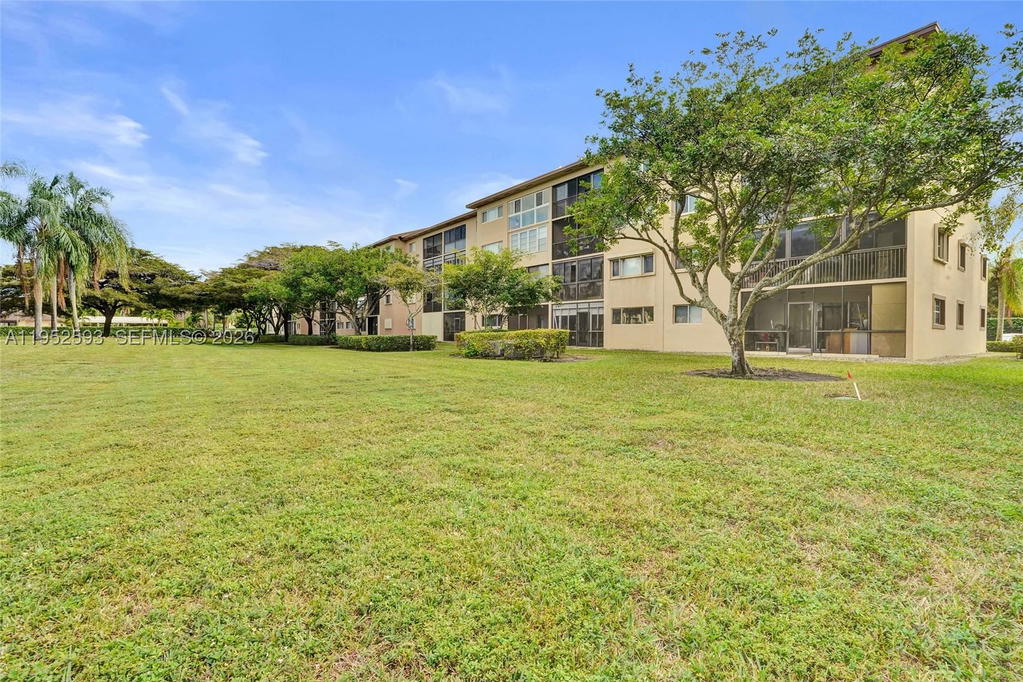 Real estate property located at 12955 16th Ct #314M, Broward, Ivanhoe East At Century V, Pembroke Pines, FL