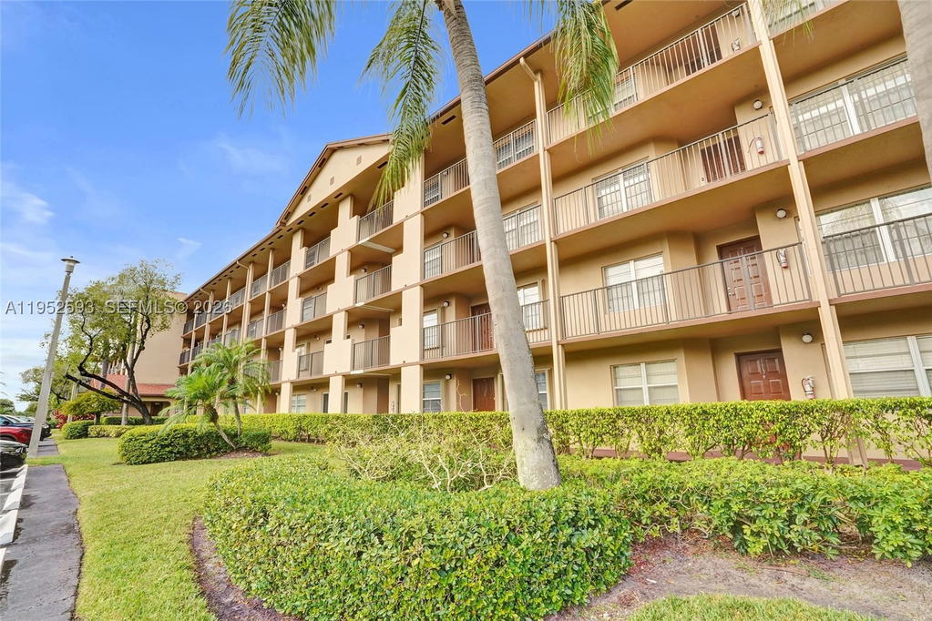 Real estate property located at 12955 16th Ct #314M, Broward, Ivanhoe East At Century V, Pembroke Pines, FL