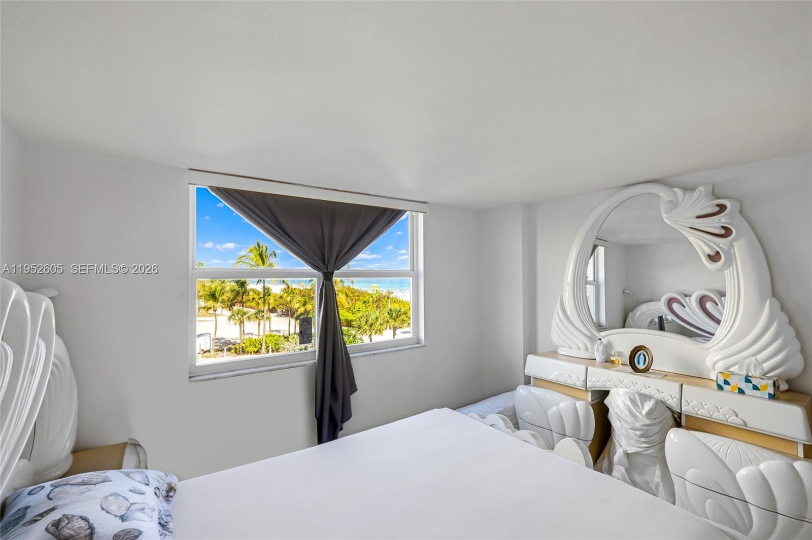 Real estate property located at 465 Ocean Dr #419, Miami-dade, Royal Atlantic Condo, Miami Beach, FL