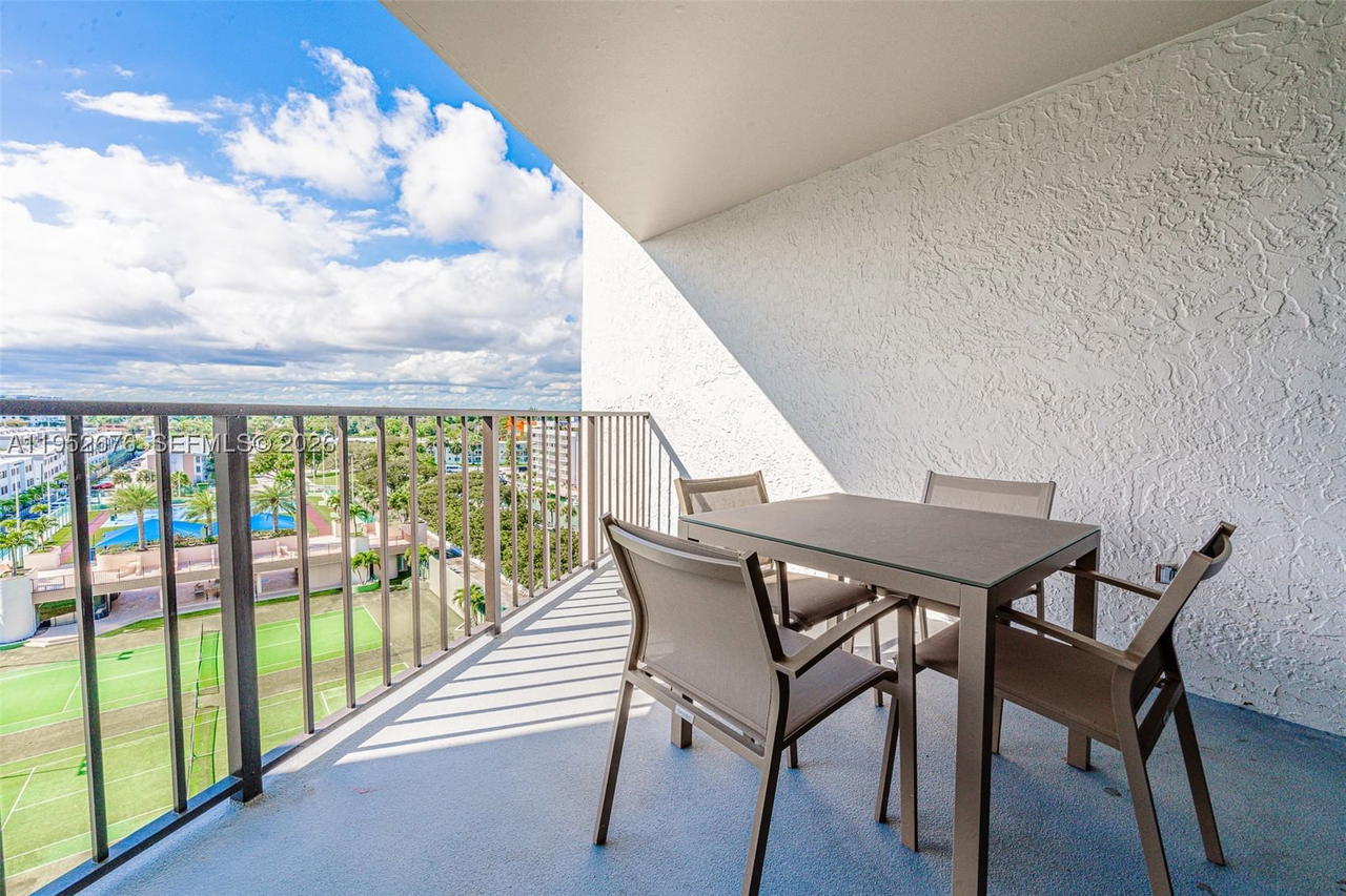 Real estate property located at 1800 114th St #909, Miami-dade, Cricket Club, Miami, FL