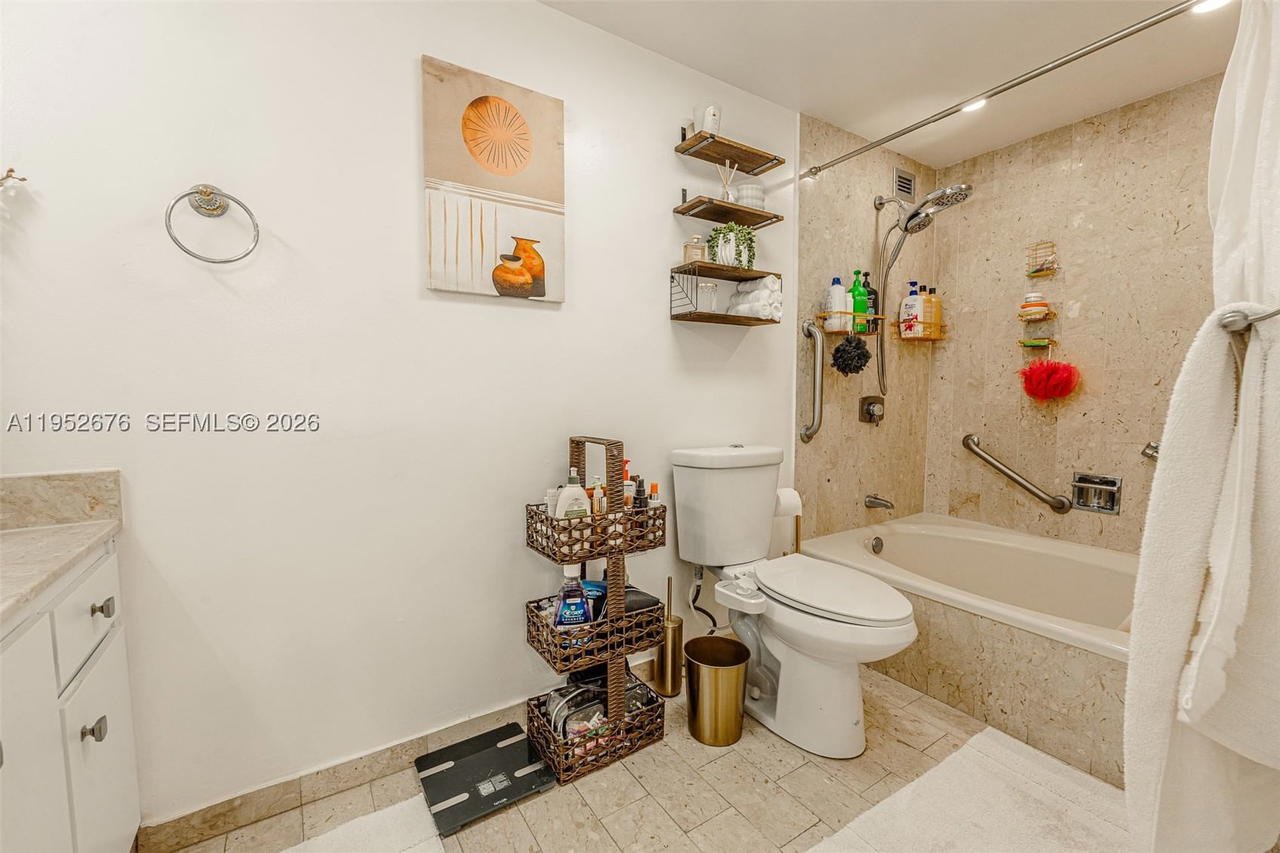 Real estate property located at 1800 114th St #909, Miami-dade, Cricket Club, Miami, FL