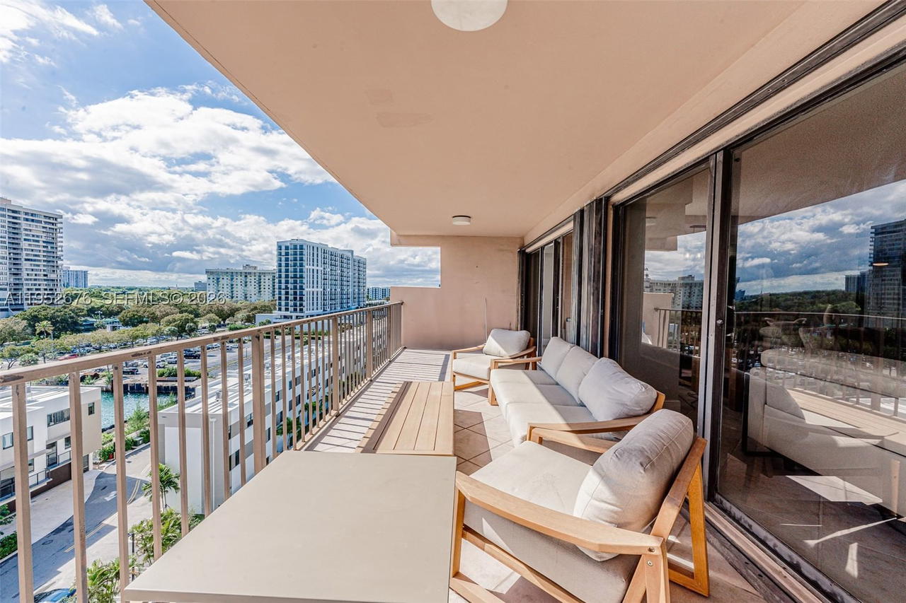 Real estate property located at 1800 114th St #909, Miami-dade, Cricket Club, Miami, FL