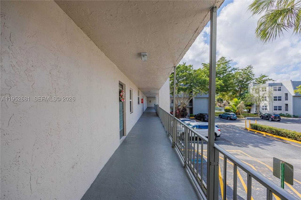 Real estate property located at 9100 Lime Bay Blvd #209, Broward, Lime Bay Condominium 6, Tamarac, FL
