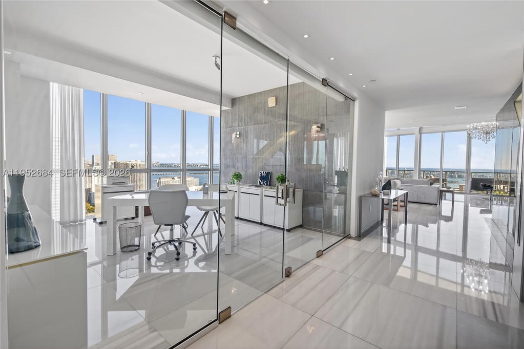 Real estate property located at 1100 Biscayne Blvd #5306, Miami-dade, Marquis Condo, Miami, FL