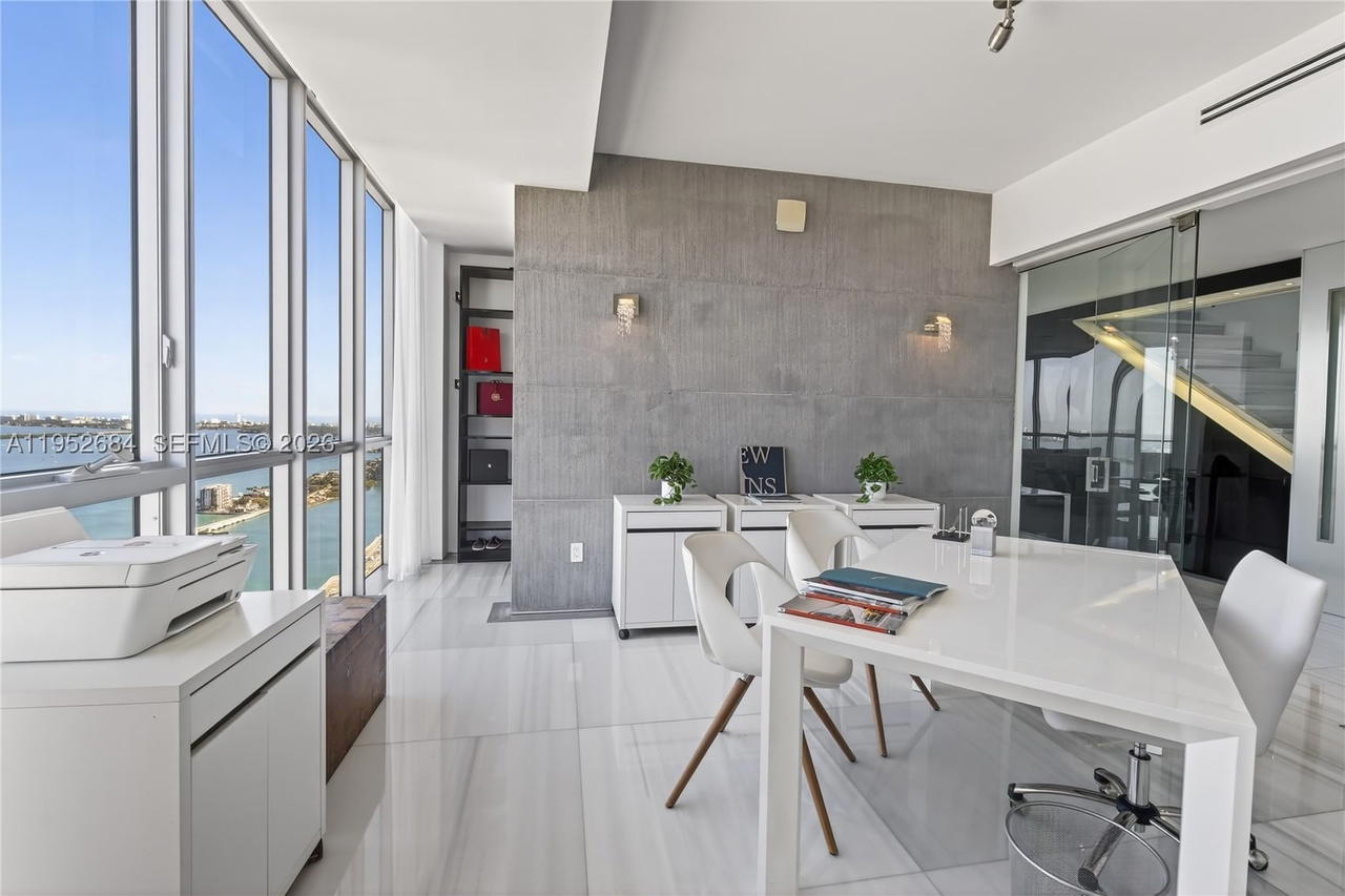 Real estate property located at 1100 Biscayne Blvd #5306, Miami-dade, Marquis Condo, Miami, FL