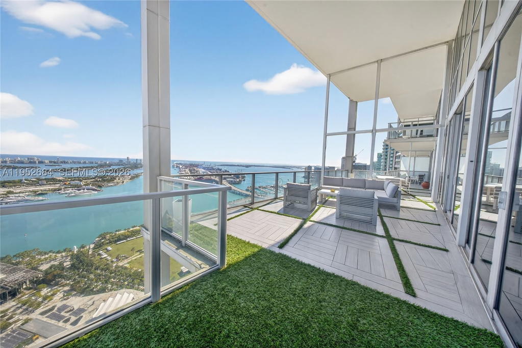 Real estate property located at 1100 Biscayne Blvd #5306, Miami-dade, Marquis Condo, Miami, FL