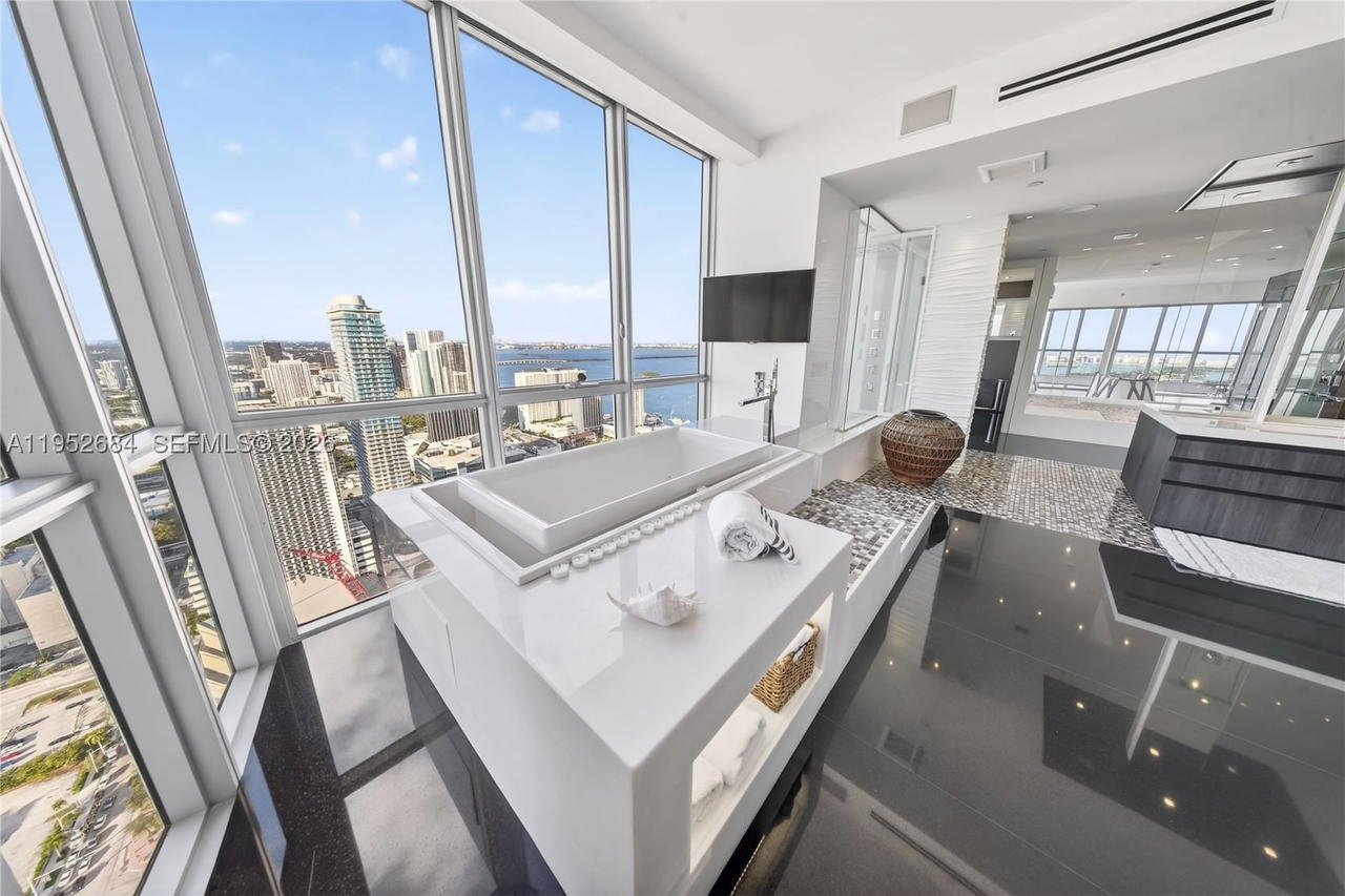 Real estate property located at 1100 Biscayne Blvd #5306, Miami-dade, Marquis Condo, Miami, FL