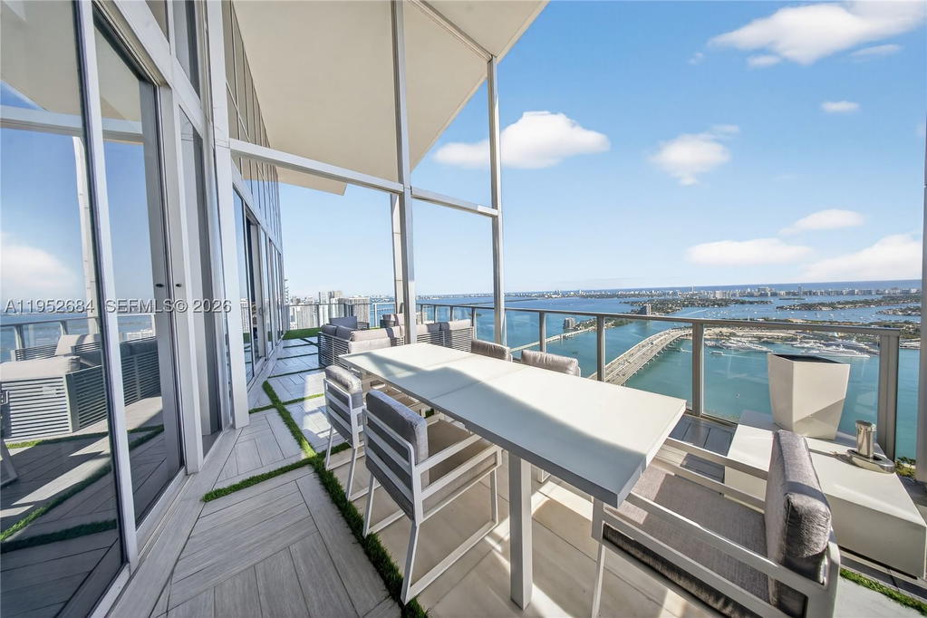 Real estate property located at 1100 Biscayne Blvd #5306, Miami-dade, Marquis Condo, Miami, FL