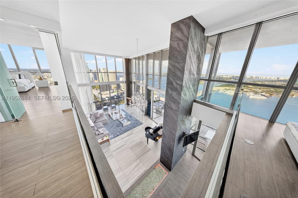 Real estate property located at 1100 Biscayne Blvd #5306, Miami-dade, Marquis Condo, Miami, FL