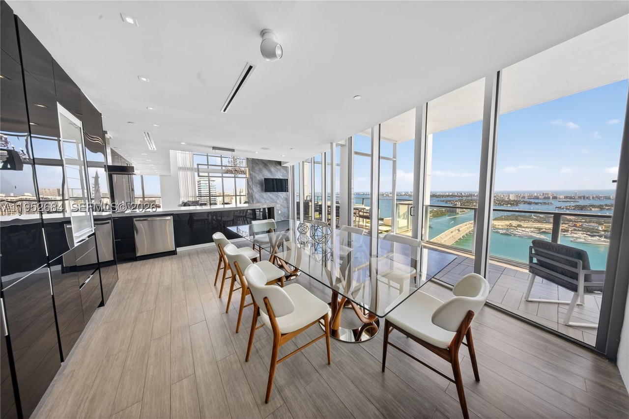 Real estate property located at 1100 Biscayne Blvd #5306, Miami-dade, Marquis Condo, Miami, FL
