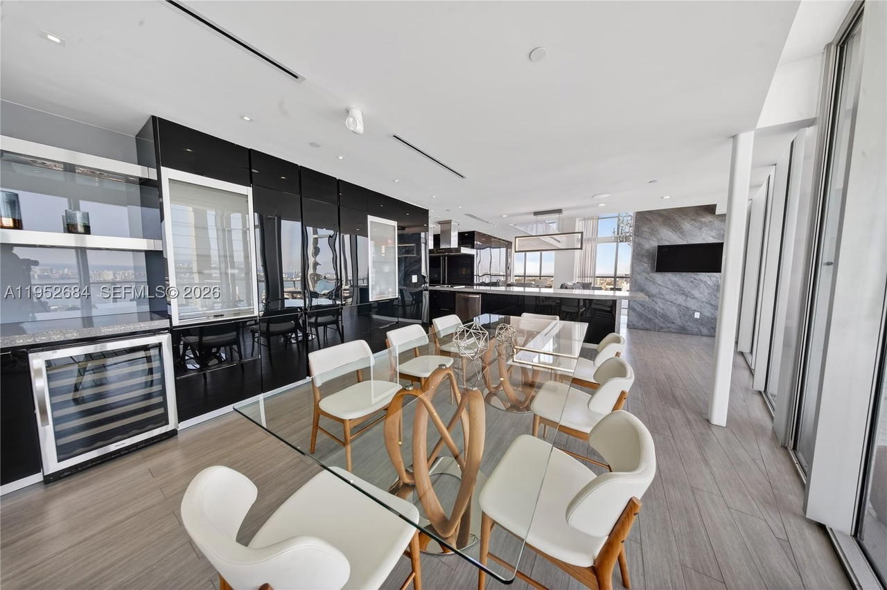 Real estate property located at 1100 Biscayne Blvd #5306, Miami-dade, Marquis Condo, Miami, FL