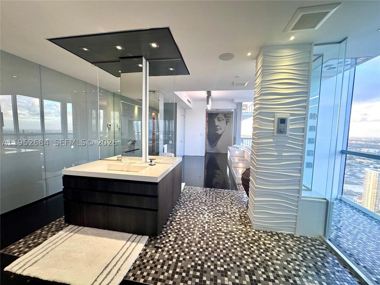 Real estate property located at 1100 Biscayne Blvd #5306, Miami-dade, Marquis Condo, Miami, FL