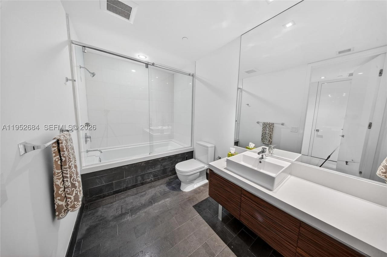 Real estate property located at 1100 Biscayne Blvd #5306, Miami-dade, Marquis Condo, Miami, FL