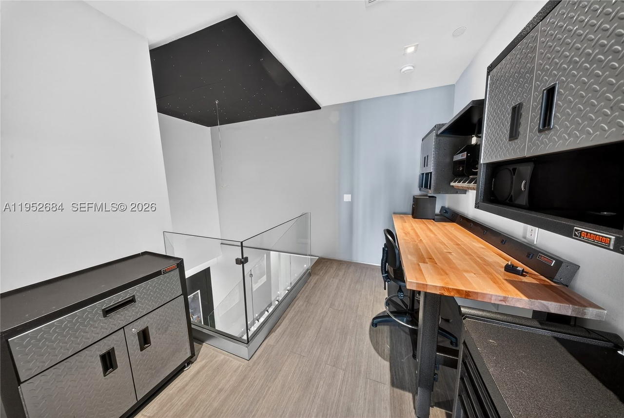 Real estate property located at 1100 Biscayne Blvd #5306, Miami-dade, Marquis Condo, Miami, FL