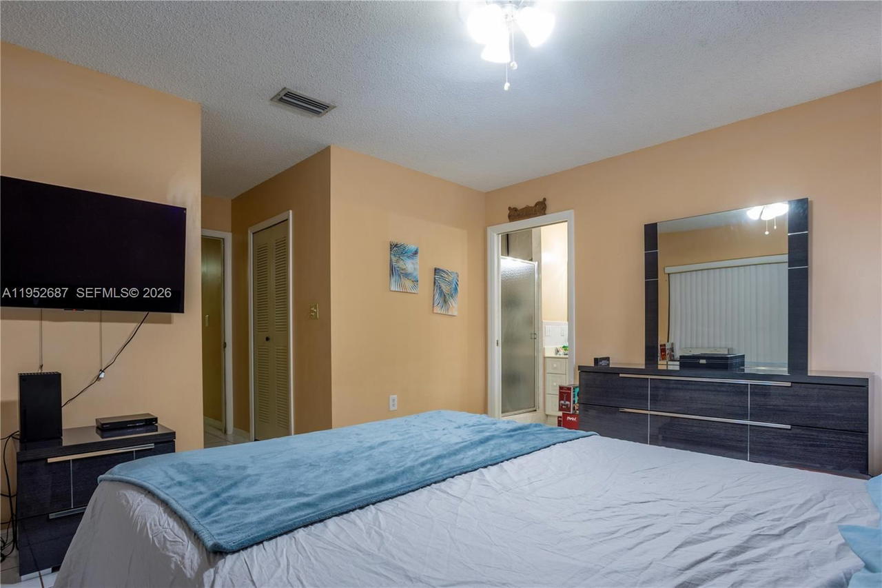 Real estate property located at 699 134th Pl, Miami-dade, Superior Homes Estates, Miami, FL