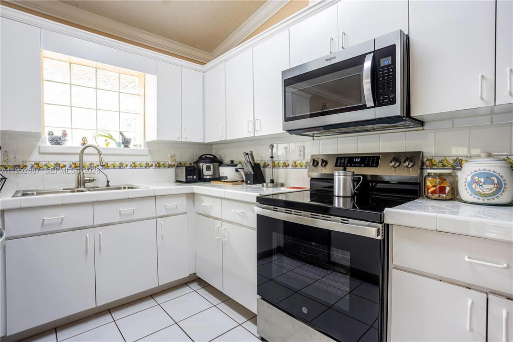 Real estate property located at 699 134th Pl, Miami-dade, Superior Homes Estates, Miami, FL