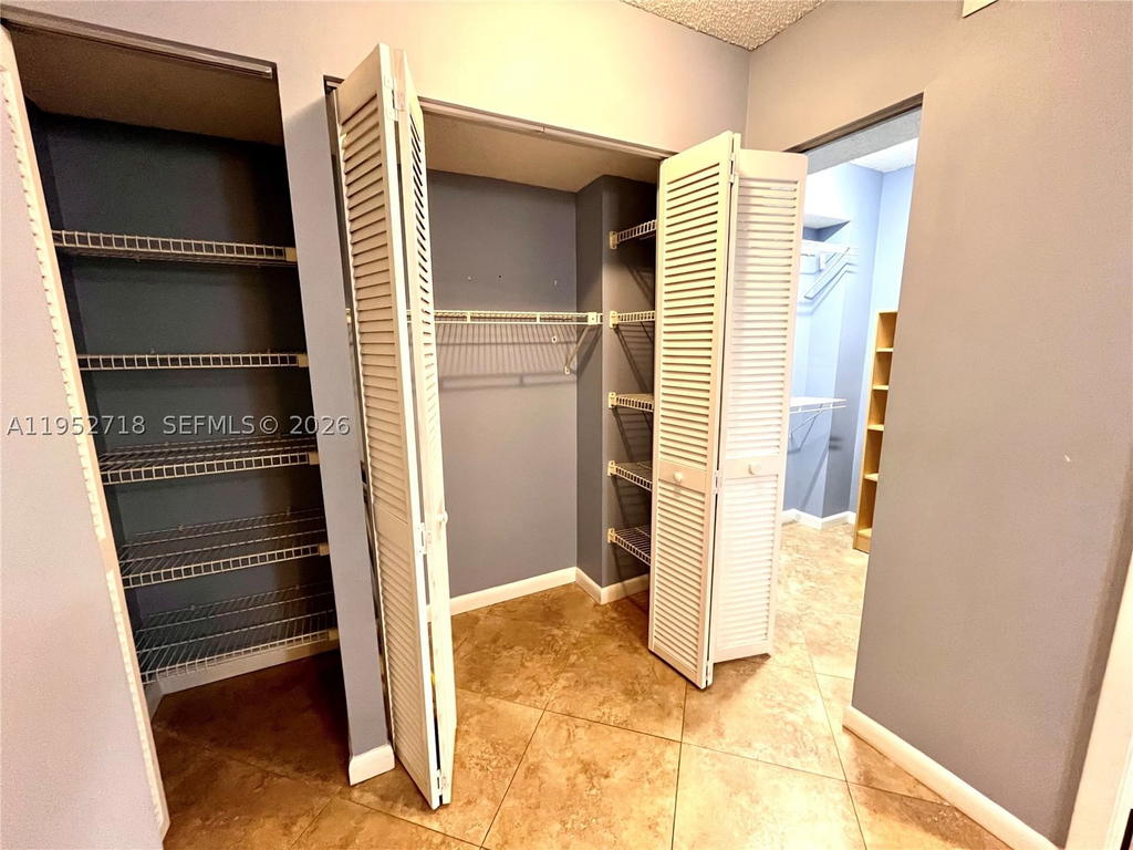 Real estate property located at 2806 46th Ave D537, Broward, Grandview At Emerald Hill, Hollywood, FL