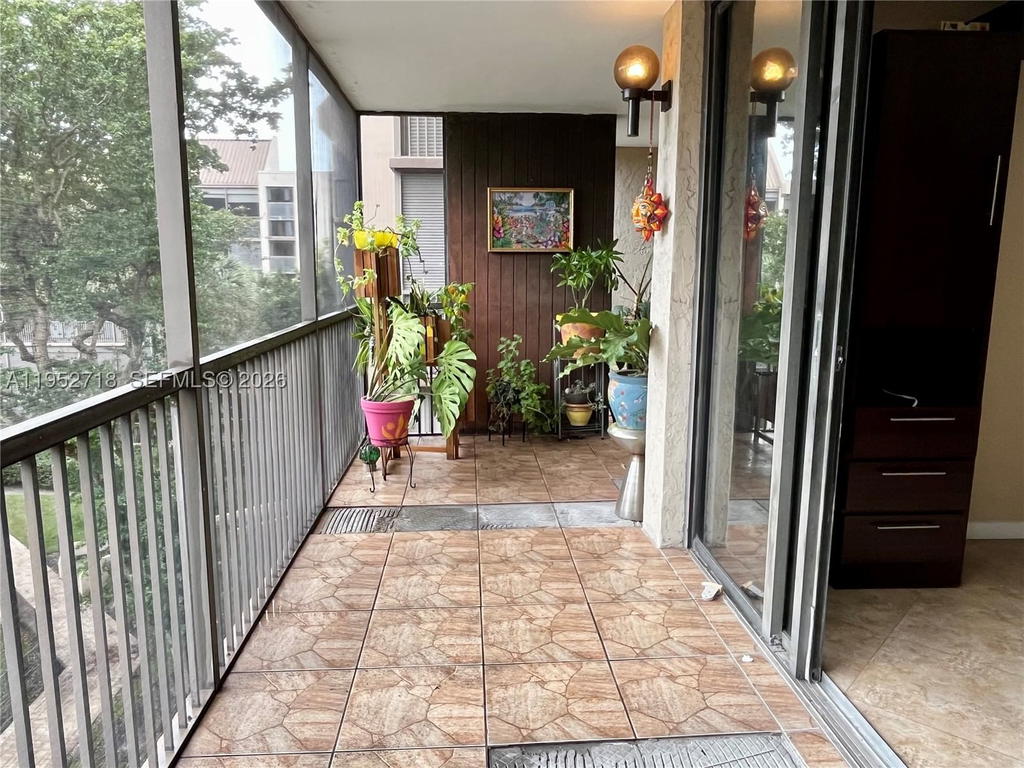 Real estate property located at 2806 46th Ave D537, Broward, Grandview At Emerald Hill, Hollywood, FL
