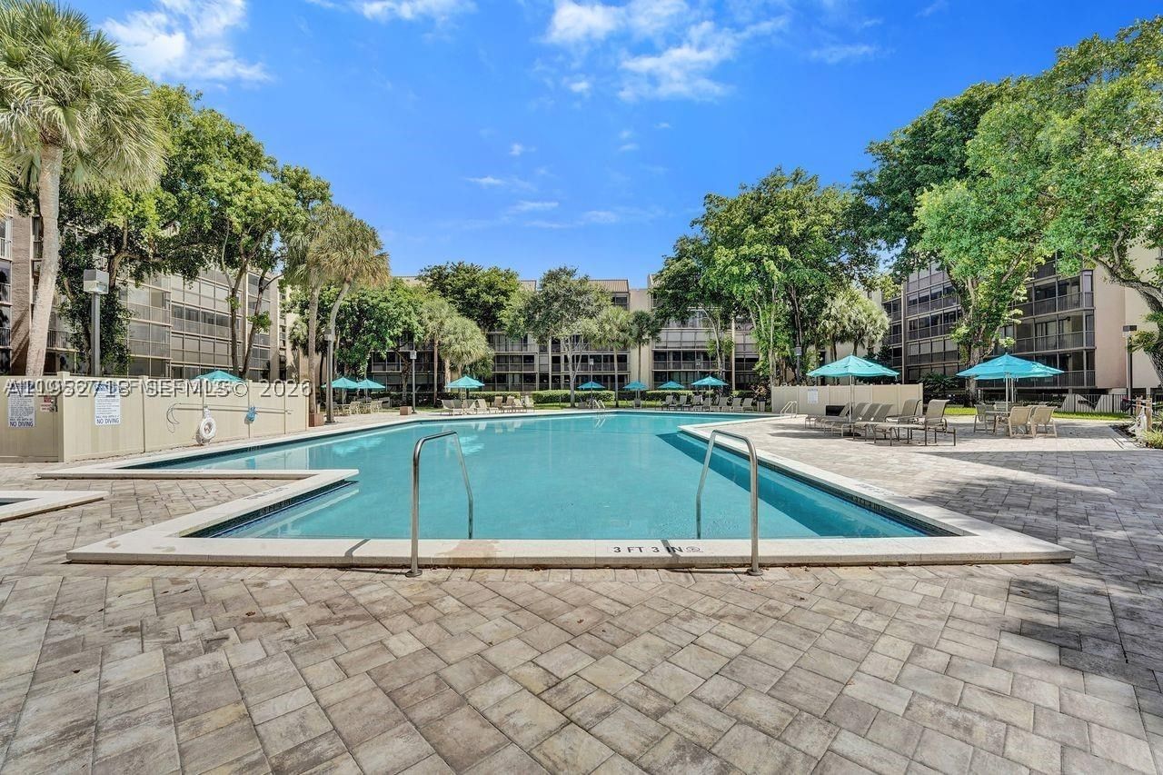 Real estate property located at 2806 46th Ave D537, Broward, Grandview At Emerald Hill, Hollywood, FL