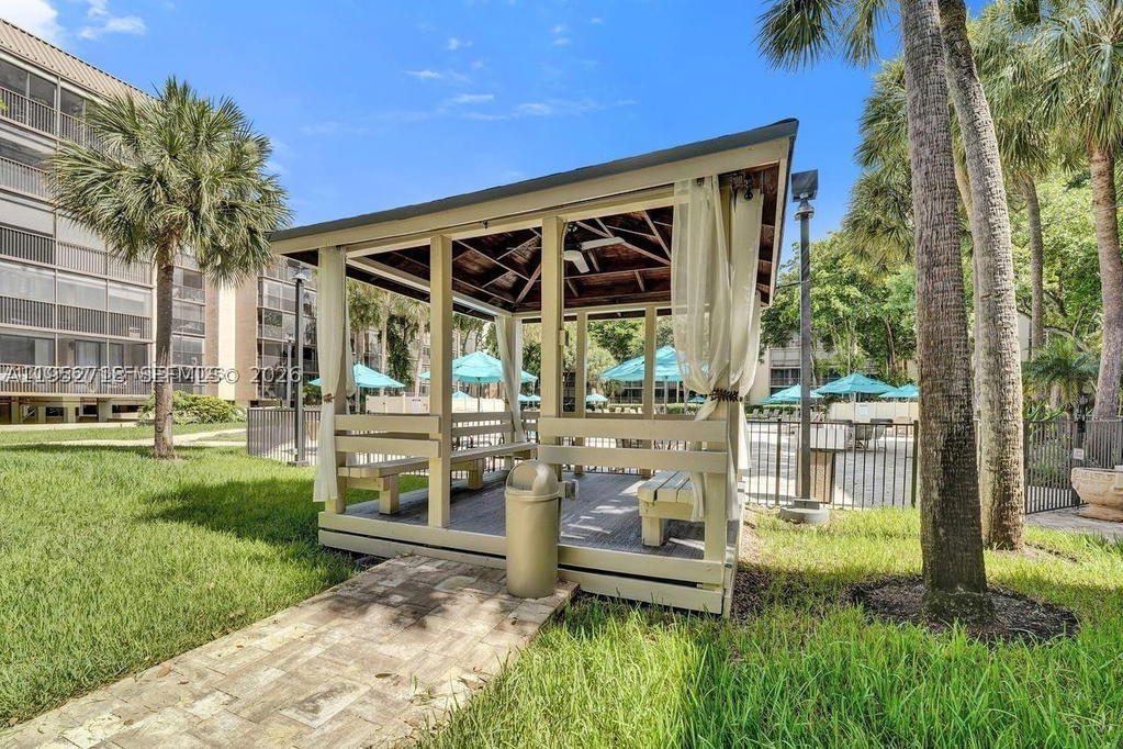Real estate property located at 2806 46th Ave D537, Broward, Grandview At Emerald Hill, Hollywood, FL