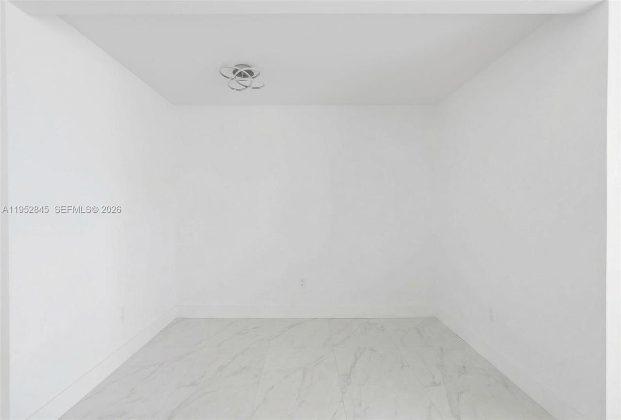 Real estate property located at 5005 Collins Ave #415, Miami-dade, The Carriage Club North C, Miami Beach, FL