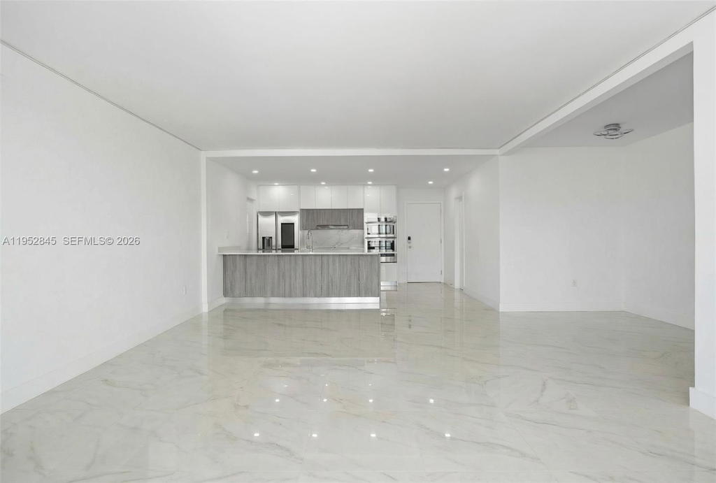 Real estate property located at 5005 Collins Ave #415, Miami-dade, The Carriage Club North C, Miami Beach, FL