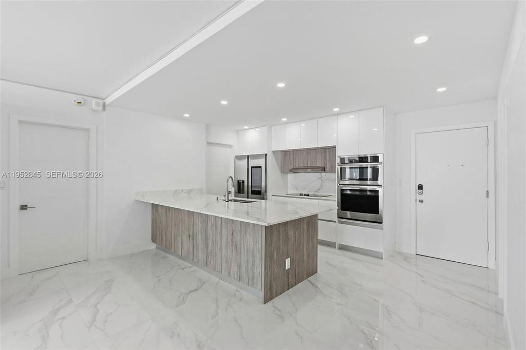 Real estate property located at 5005 Collins Ave #415, Miami-dade, The Carriage Club North C, Miami Beach, FL