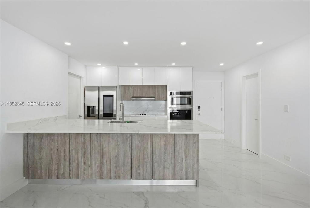 Real estate property located at 5005 Collins Ave #415, Miami-dade, The Carriage Club North C, Miami Beach, FL