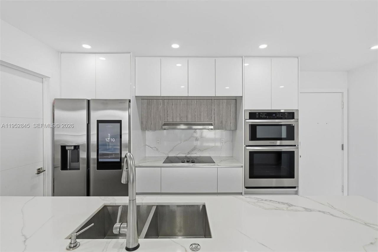 Real estate property located at 5005 Collins Ave #415, Miami-dade, The Carriage Club North C, Miami Beach, FL