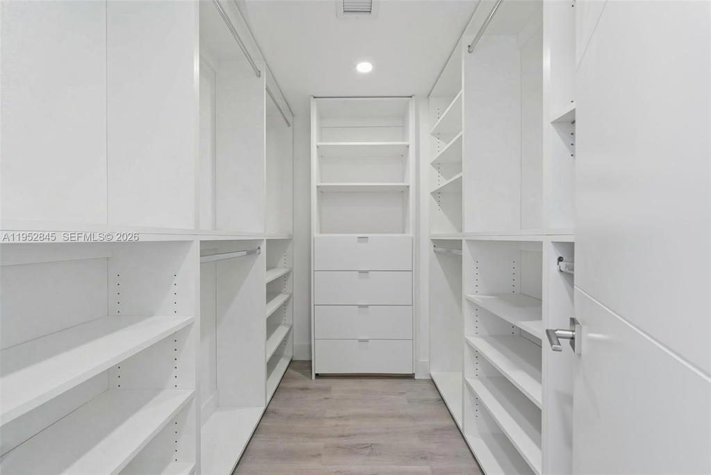 Real estate property located at 5005 Collins Ave #415, Miami-dade, The Carriage Club North C, Miami Beach, FL