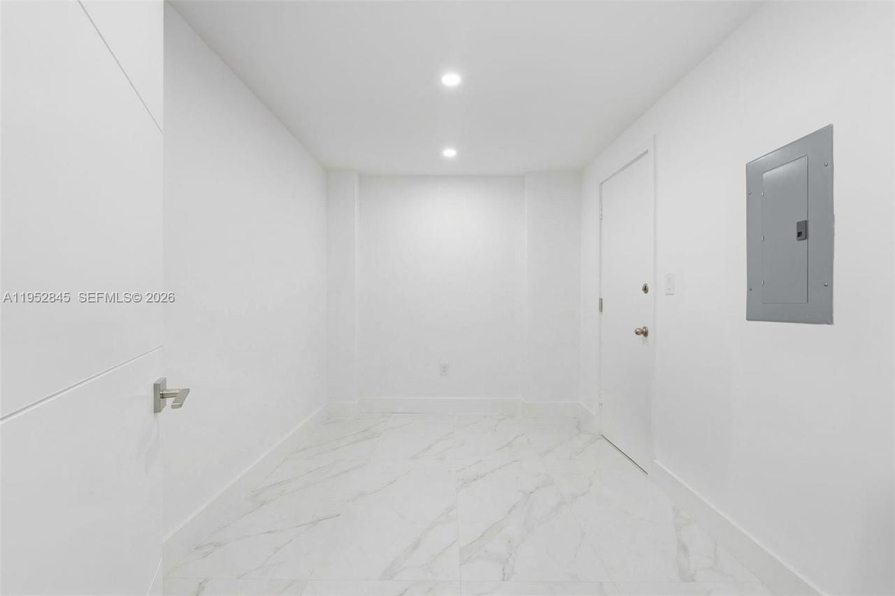 Real estate property located at 5005 Collins Ave #415, Miami-dade, The Carriage Club North C, Miami Beach, FL