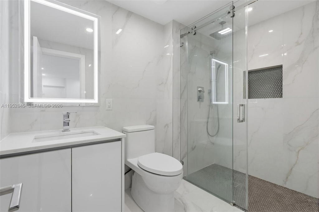 Real estate property located at 5005 Collins Ave #415, Miami-dade, The Carriage Club North C, Miami Beach, FL