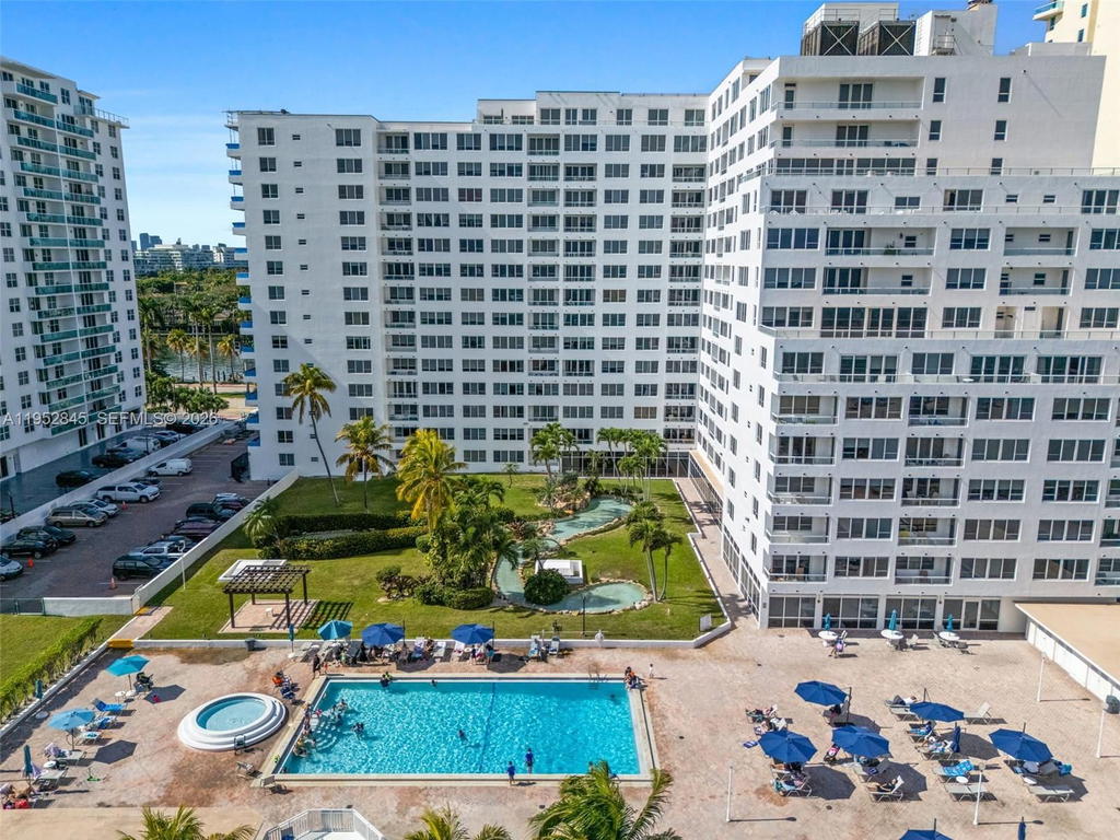 Real estate property located at 5005 Collins Ave #415, Miami-dade, The Carriage Club North C, Miami Beach, FL