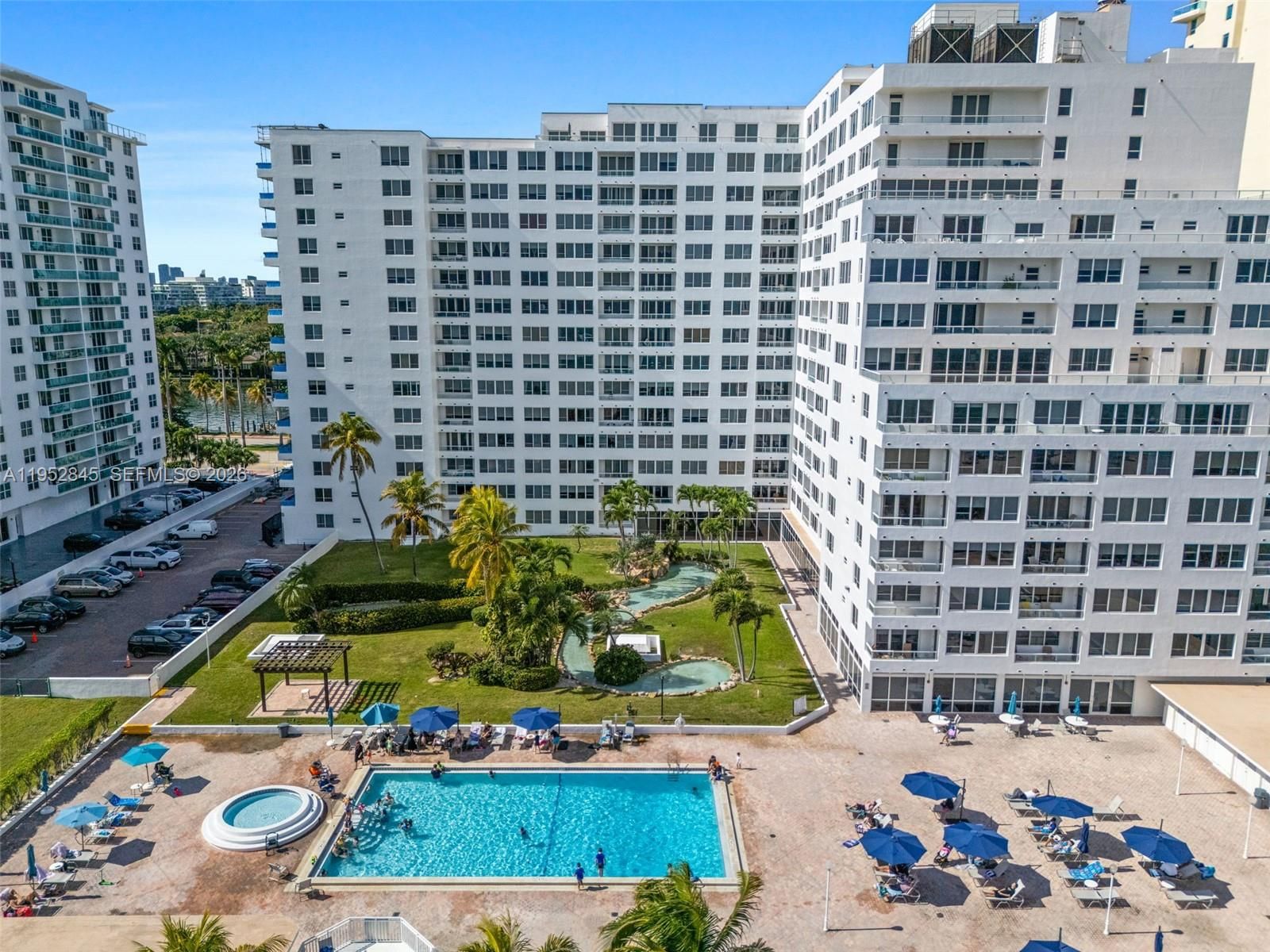 Real estate property located at 5005 Collins Ave #415, Miami-dade, The Carriage Club North C, Miami Beach, FL