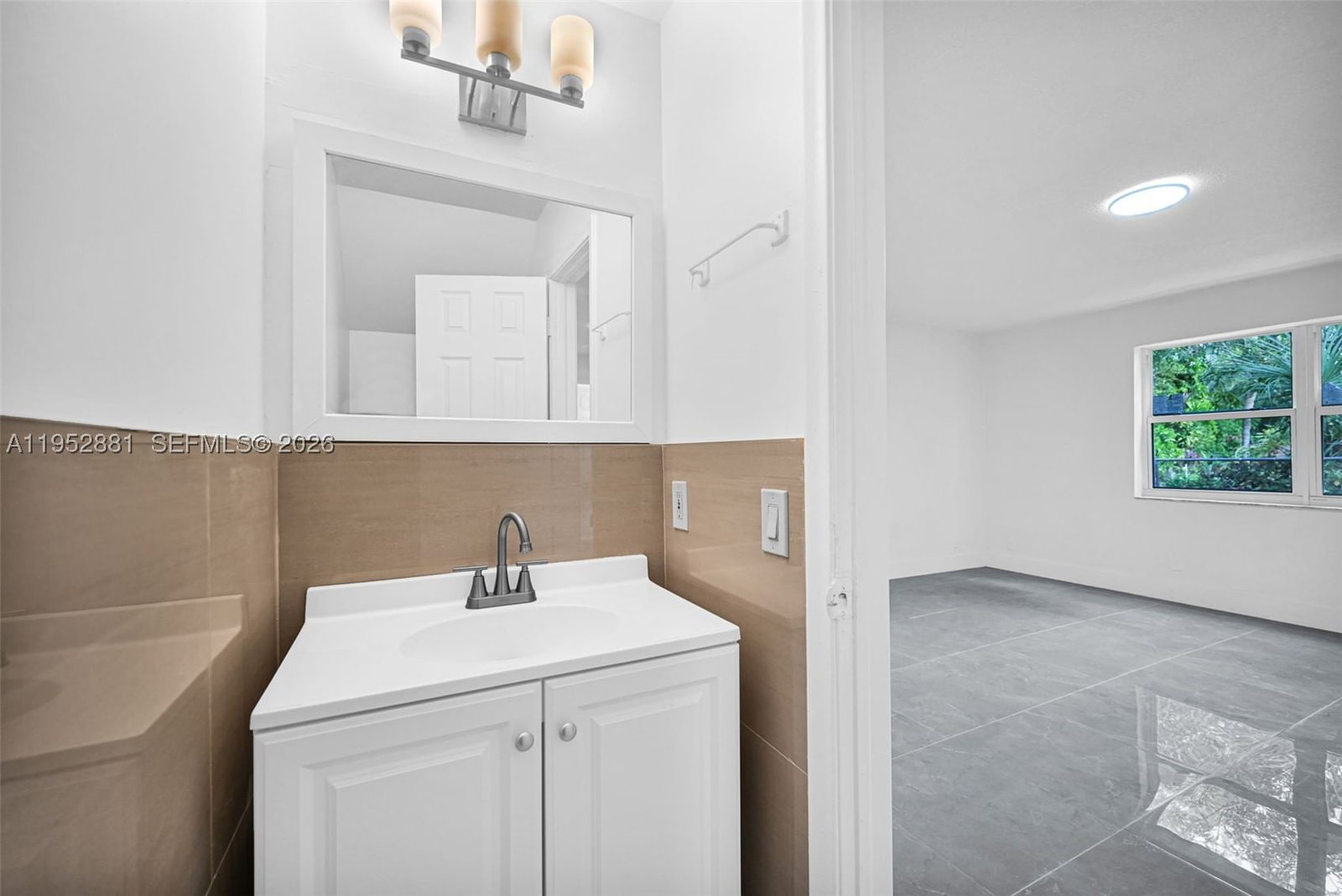 Real estate property located at 7911 9th St, Broward, Lauderdale North Park Sec, North Lauderdale, FL