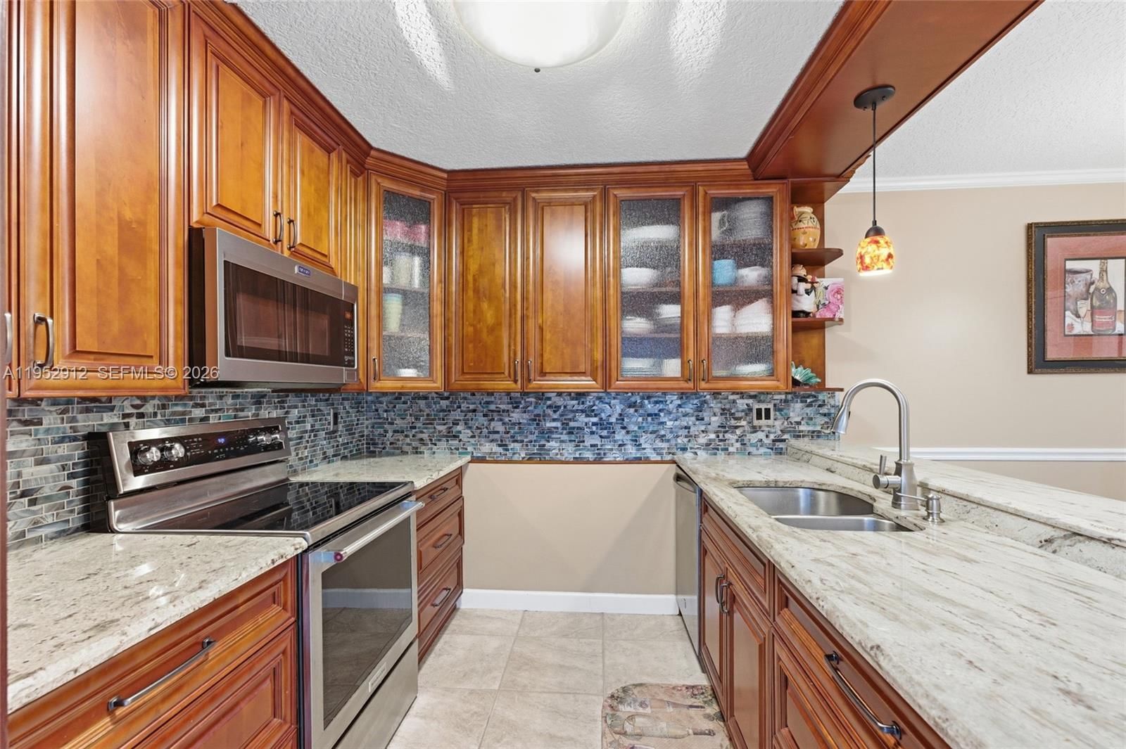 Real estate property located at 1172 118th Ter, Broward, Village At Lake Pine Ii, Davie, FL
