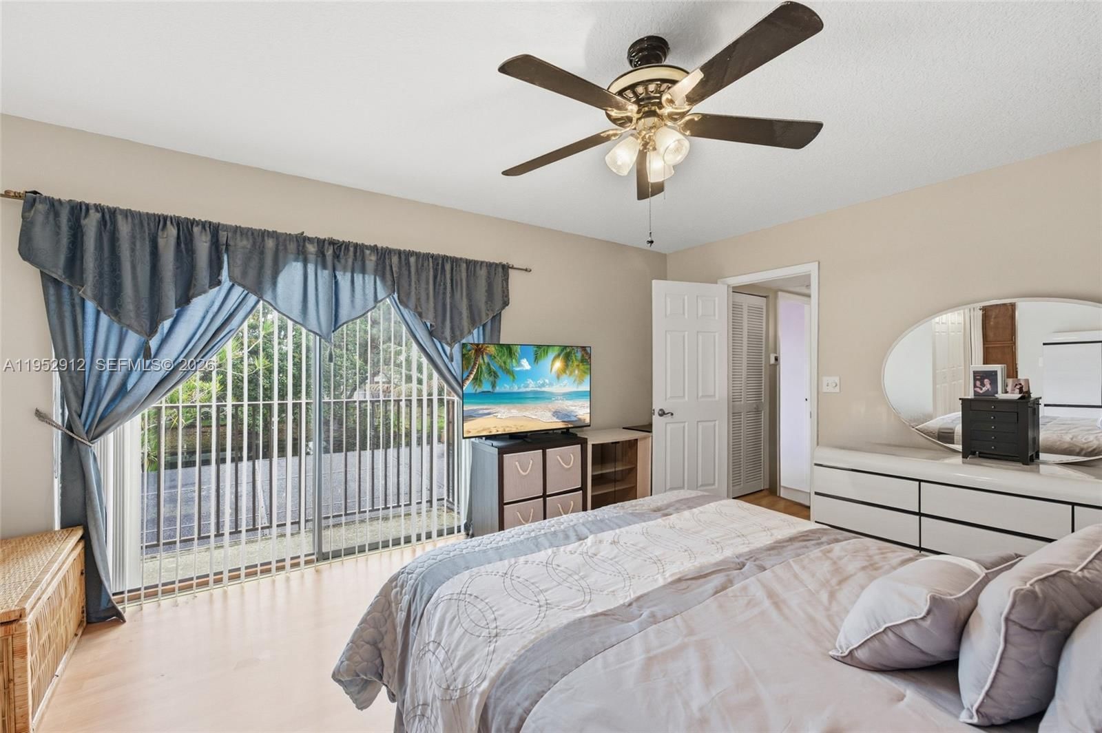 Real estate property located at 1172 118th Ter, Broward, Village At Lake Pine Ii, Davie, FL
