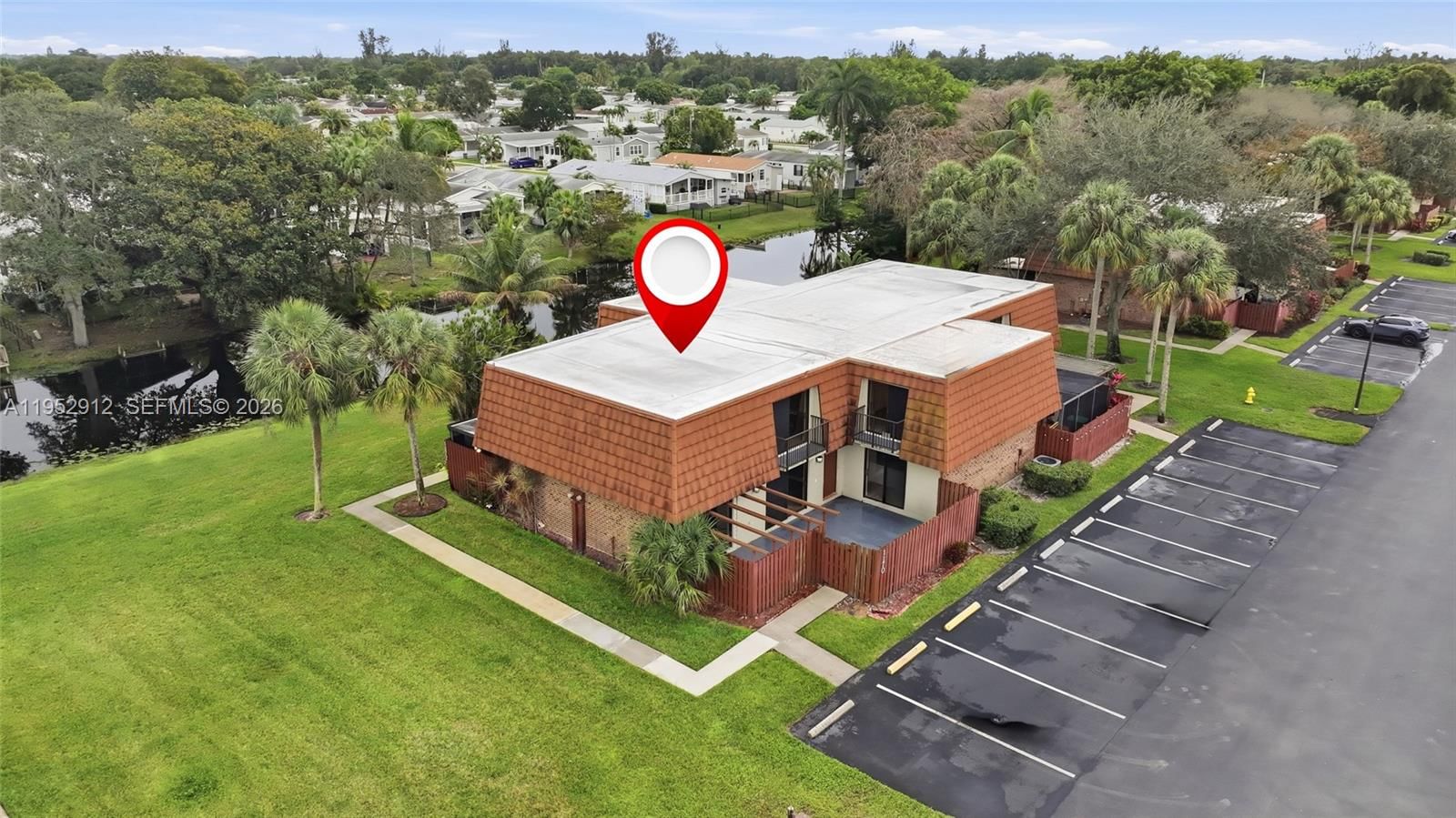 Real estate property located at 1172 118th Ter, Broward, Village At Lake Pine Ii, Davie, FL
