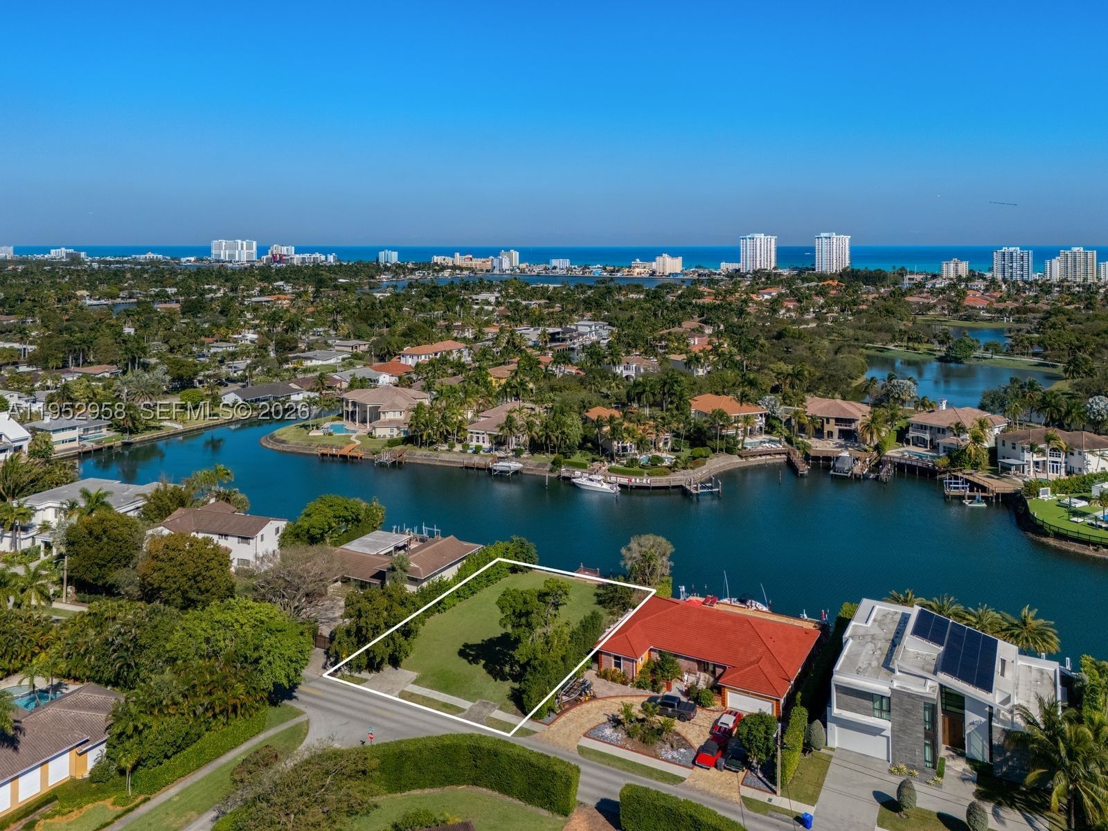 Real estate property located at 1101 Diplomat Pkwy, Broward, Hollywood Golf Estates Se, Hollywood, FL