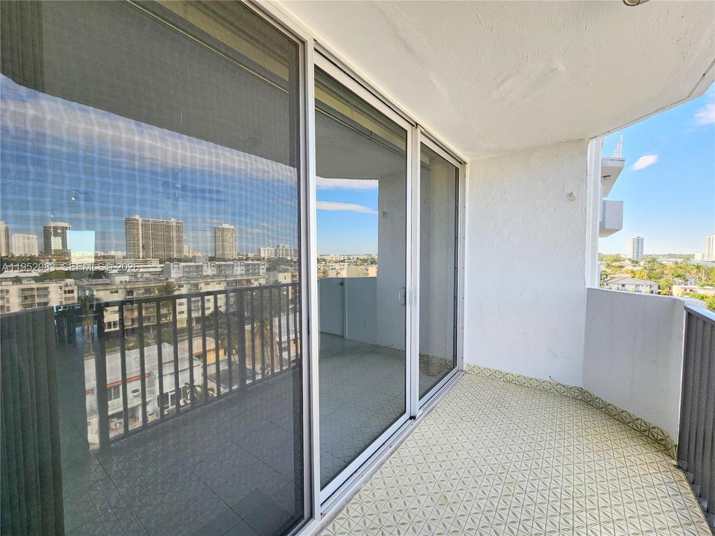 Real estate property located at 3703 166th St #905, Miami-dade, Coral Isle East Condo, North Miami Beach, FL