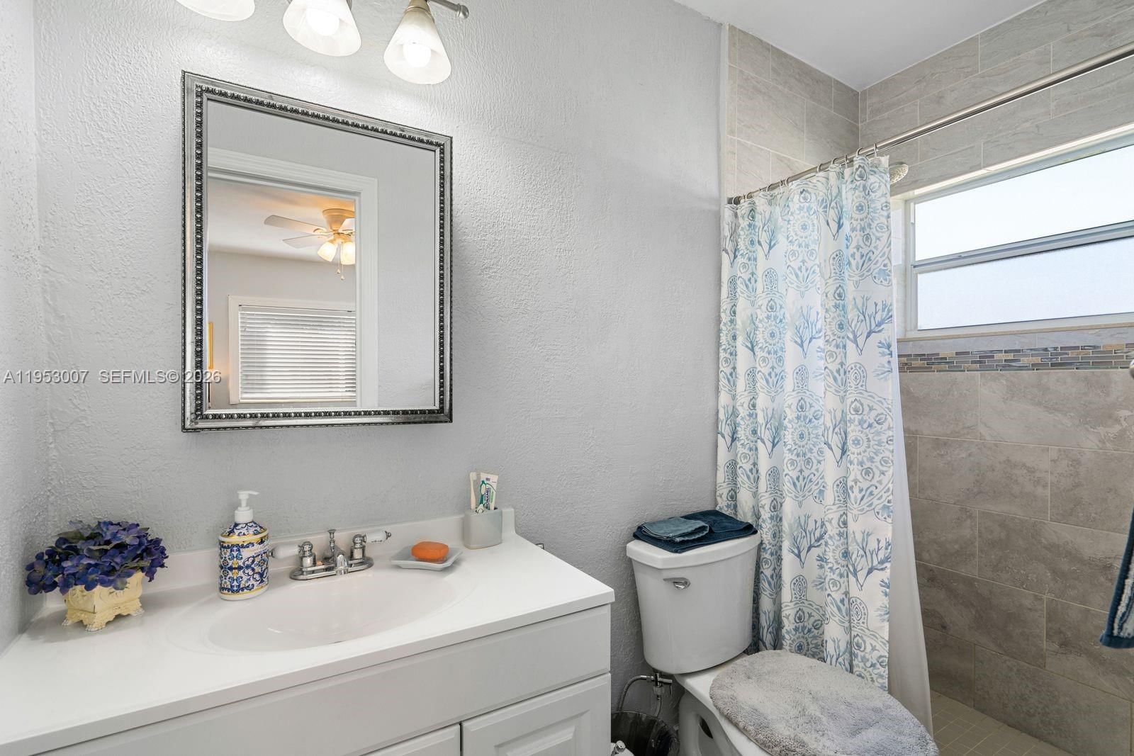 Real estate property located at 5770 111th St, Miami-dade, Palm Springs Sub Sec A 4t, Hialeah, FL