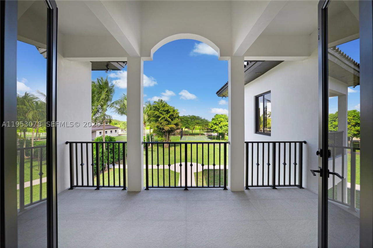 Real estate property located at 17805 158th St, Miami-dade, Lindbergh's Landing, Miami, FL