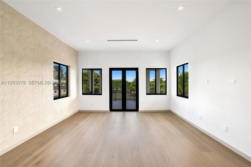 Real estate property located at 17805 158th St, Miami-dade, Lindbergh's Landing, Miami, FL