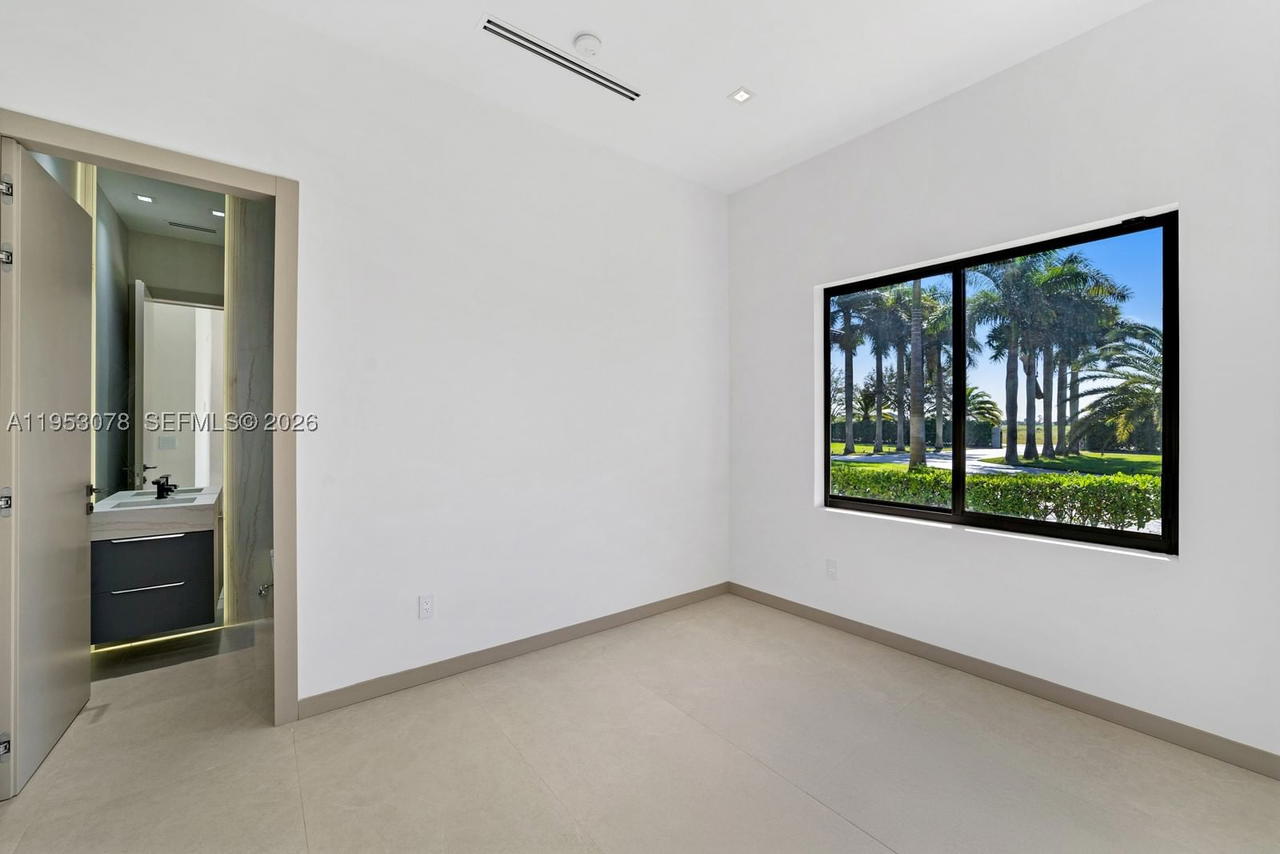 Real estate property located at 17805 158th St, Miami-dade, Lindbergh's Landing, Miami, FL
