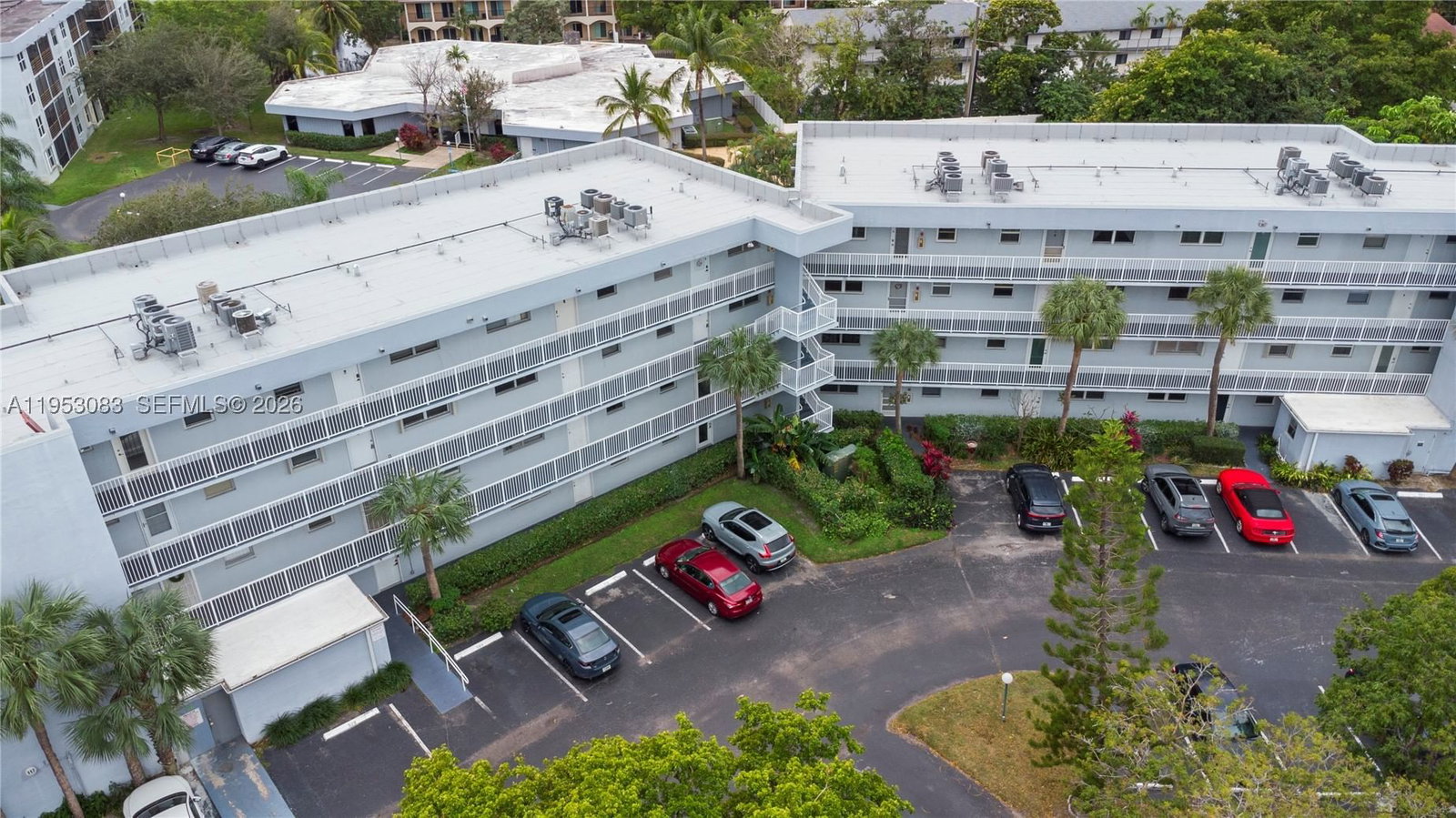 Real estate property located at 117 Royal Park Dr #3H, Broward, Royal Park Condo, Oakland Park, FL