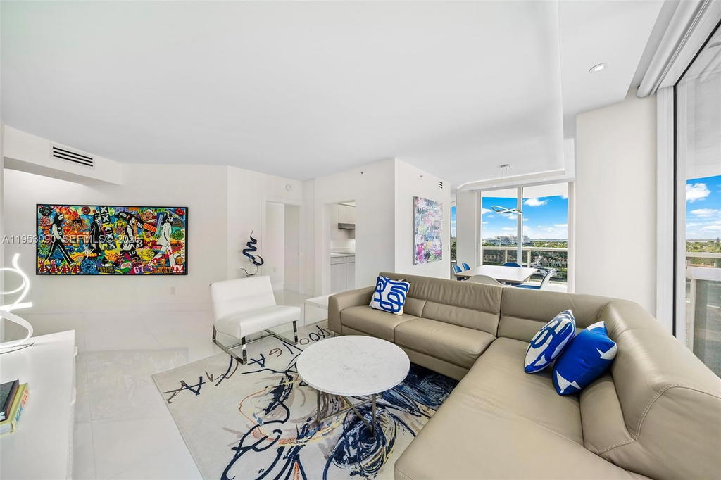 Real estate property located at 4779 Collins Ave #907, Miami-dade, Blue Diamond Condo, Miami Beach, FL