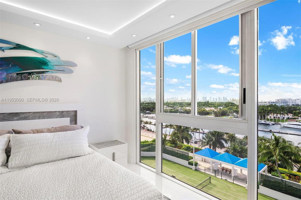 Real estate property located at 4779 Collins Ave #907, Miami-dade, Blue Diamond Condo, Miami Beach, FL